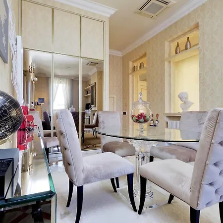 Oda ve Kahvaltı Jolly Room E Breakfast 4*